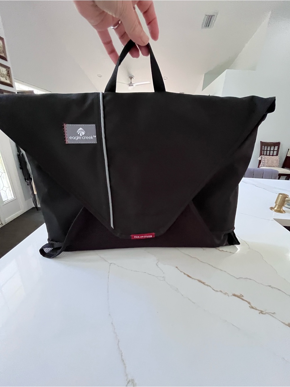 Eagle Creek Black Foldable Garment Bag for Travel